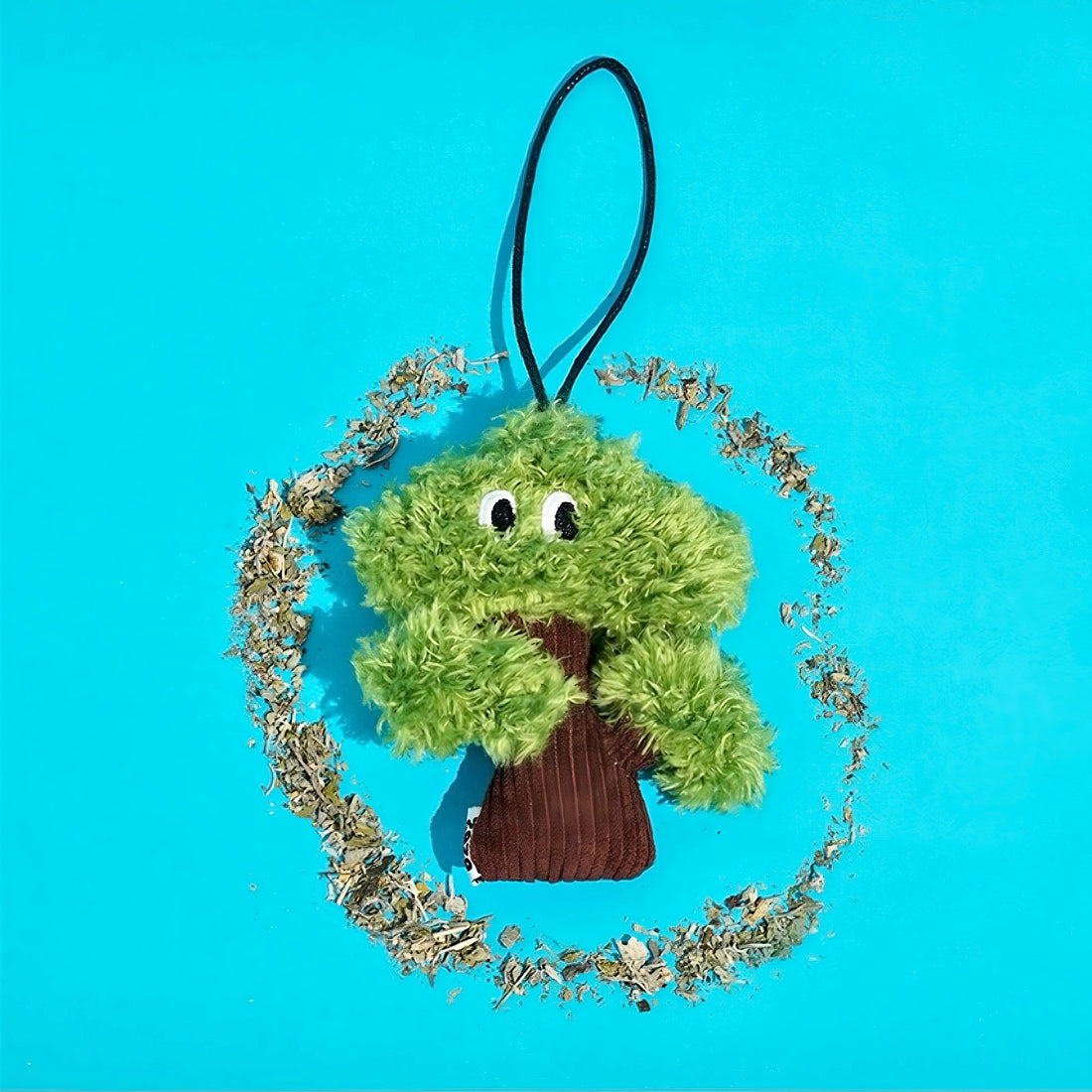 Interactive Catnip Pine Tree Toy – Cute Hanging Chew Toy for Cats & Kittens